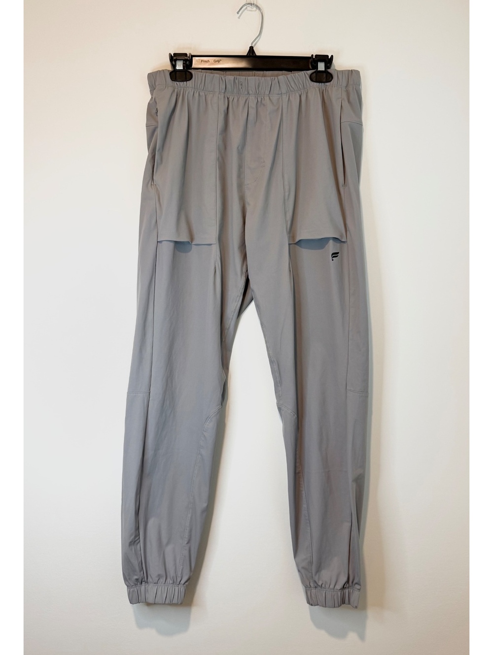 Fabletics The One Jogger Men's Gray Athletic Pants Size Medium / Workout Train